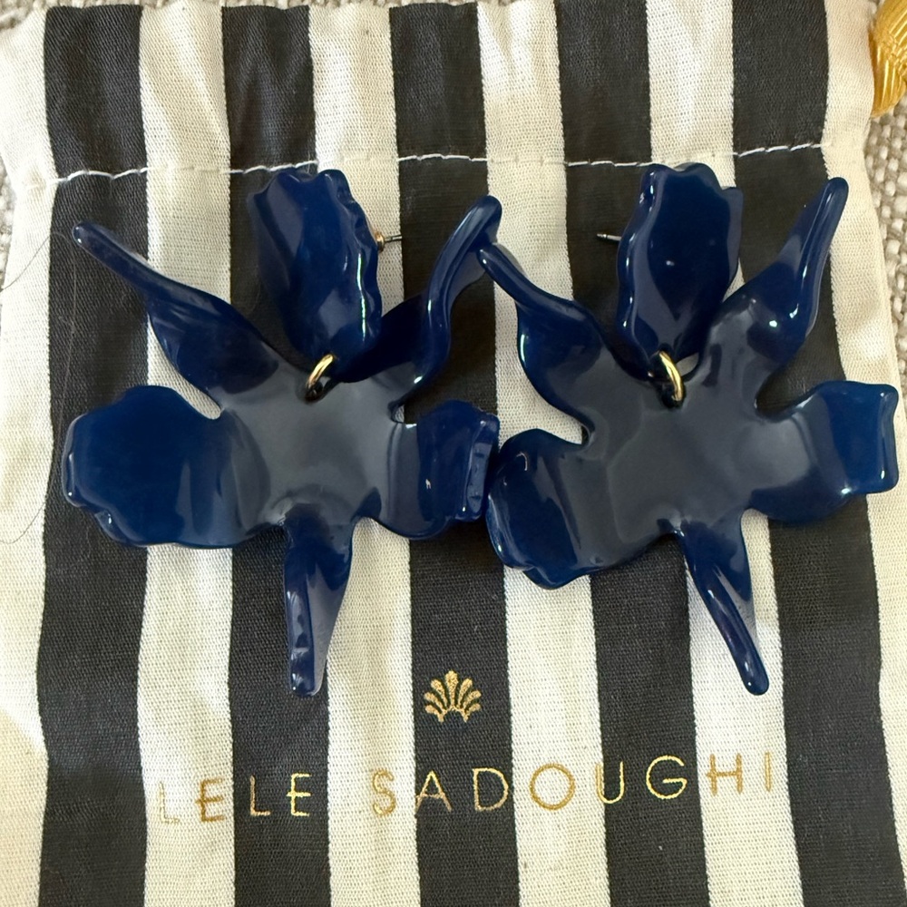 Lele Sadoughi Navy Small Paper Lily Earrings